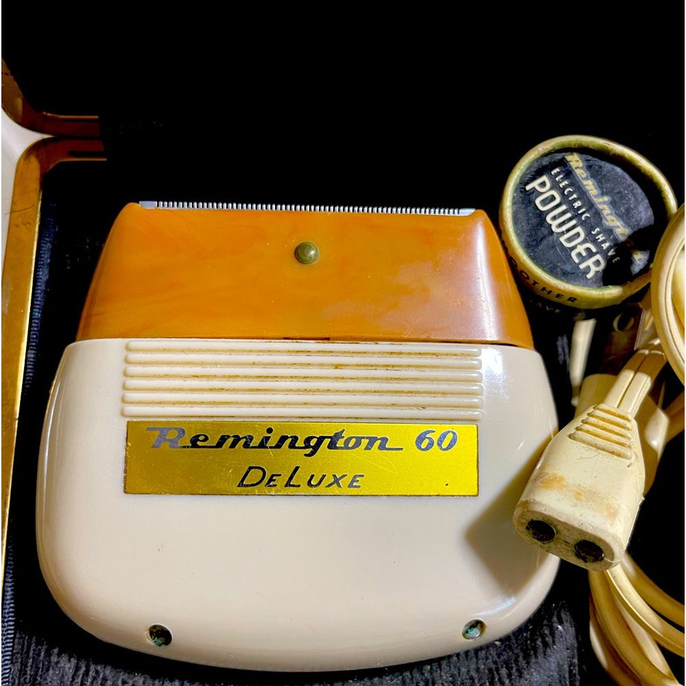 Remington 60 Deluxe vintage electric razor